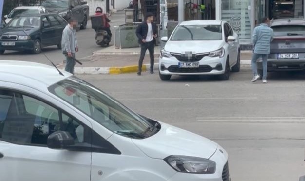 Alacak verecek meselesinde silahlar konuştu: 7 yaralı