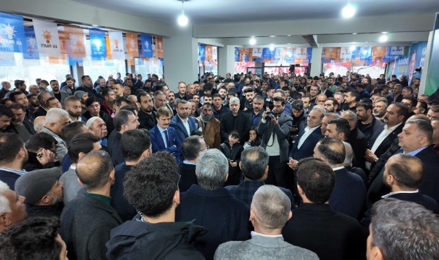 Başkan Baydilli'nin seçim ofisi yoğun ilgiyle açıldı