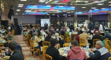 Beyazgül ve Bozdağ ilk iftarı depremzedelerle yaptı