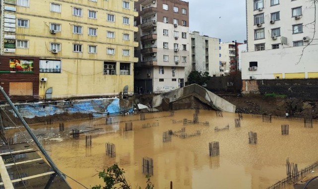 Cizre'de 38 ev ve 5 iş yeri selden etkilendi