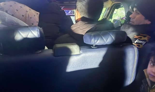 Çok sayıda kaçak göçmen yakalandı, 2 organizatör tutuklandı