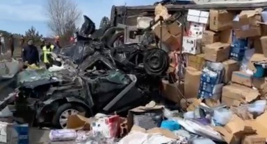 D100’de tır otomobilin üzerine devrildi: 4 ölü, 3 yaralı