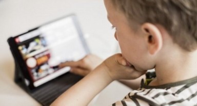 Dikkat! Ekrandaki büyük tehlike: "Çocuklar robotlaşıyor"