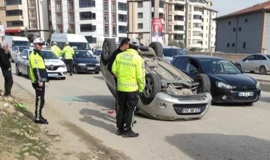 Elazığ’da otomobil ters döndü: 1 yaralı