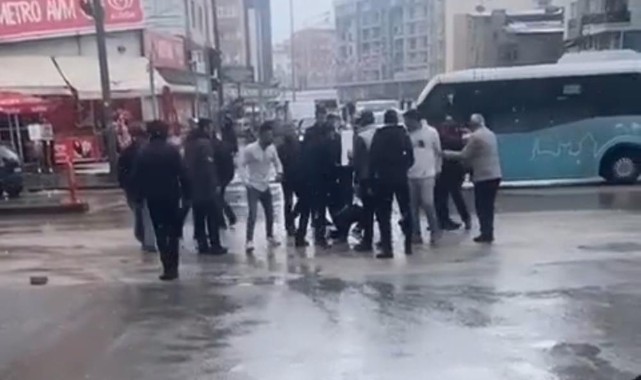 Eşini bıçaklayan şahsa linç girişimi