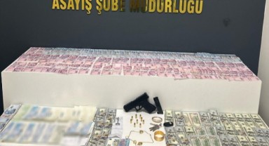 Evden döviz ve ziynet eşyası çalan hırsız yakalandı