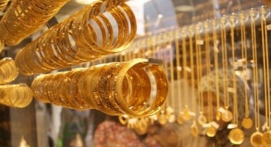 Gram altın rekor tazeledi, yatırımcılarını sevindirdi
