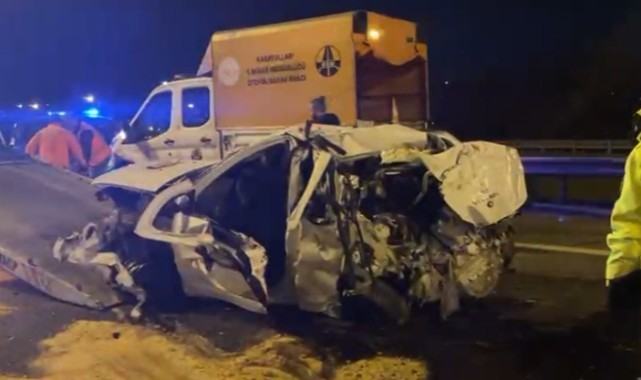 Hafriyat kamyonu ile otomobil çarpıştı: 5 yaralı