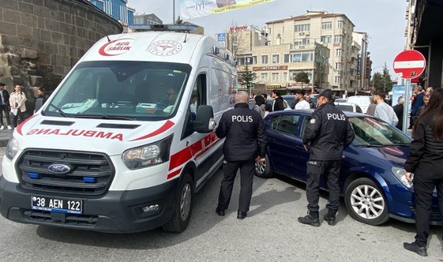 İki grup arasında bıçaklı kavga: 1 yaralı