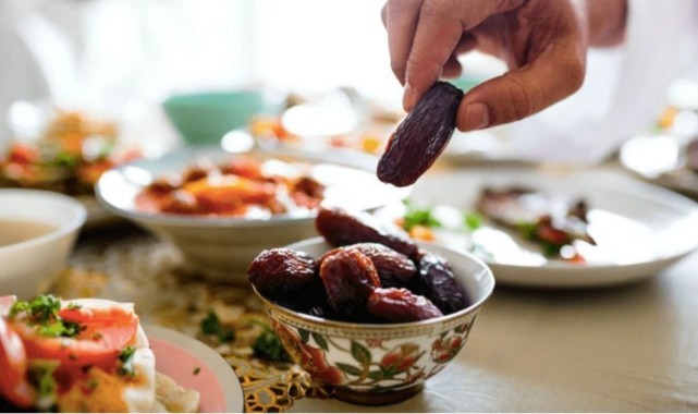 Kalp hastaları dikkat! "iftarda aşırı yüklenmeyin" uyarısı