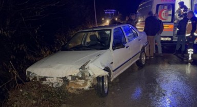 Kayganlaşan yolda dereye uçmaktan son anda kurtuldular