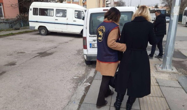 Kesinleşmiş hapis cezası bulunan 2 şahıs yakalandı