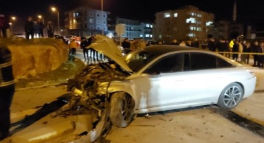 Nizip'te iki otomobil çarpıştı: 7 yaralı