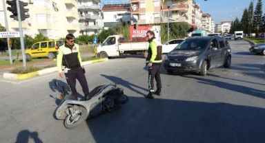 Otomobille motosiklet çarpıştı: 1 yaralı