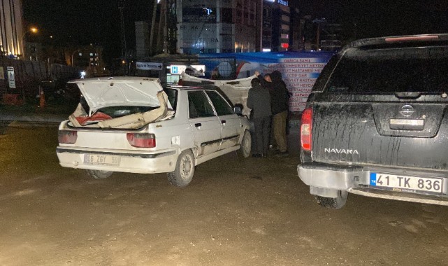 Pikap ile otomobil çarpıştı: 1 hafif yaralı