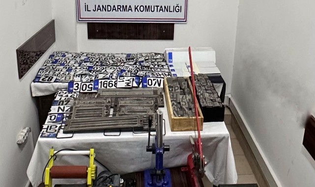 Sahte plaka atölyesine jandarmadan operasyon