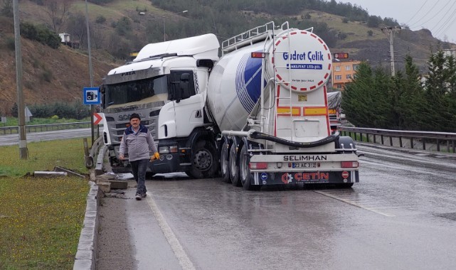 Samsun'da tanker ile otomobil çarpıştı: 1 yaralı