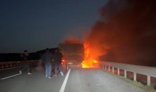 Şanlıurfa’da alev alan tırda patlamalar yaşandı