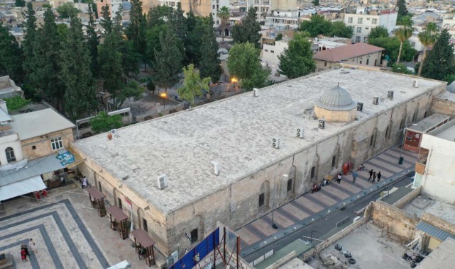 Şanlıurfa'da depremde zarar gören tarihi Ulu Cami onarılıyor