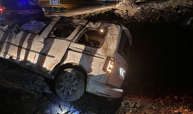 Şanlıurfa'da otomobil şarampole uçtu: 3 yaralı