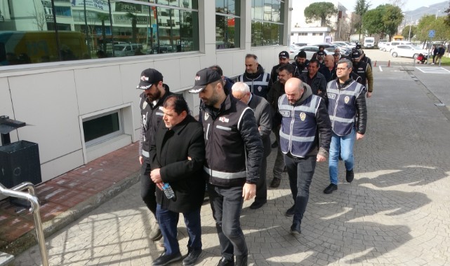 Silah ticareti ve kaçakçılığından 13 şüpheli yakalandı
