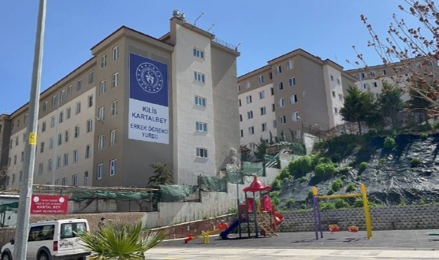 Silahla oynarken arkadaşını vurarak öldürdü