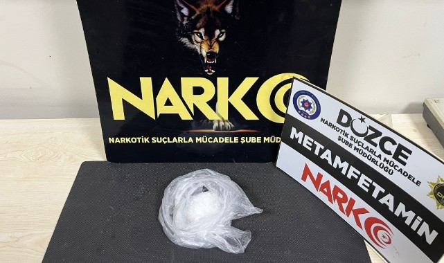 Şüpheli araçtan uyuşturucu çıktı