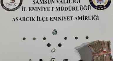 Şüpheli şahsın üzerinden tarihi eserler çıktı