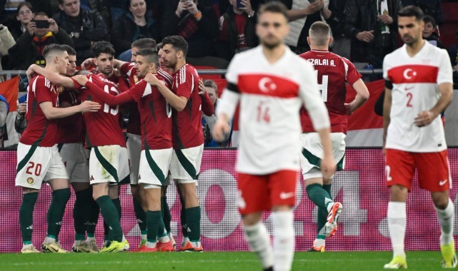 Szalai’nin, Süper Lig’deki şampiyonluk favorisi Fenerbahçe