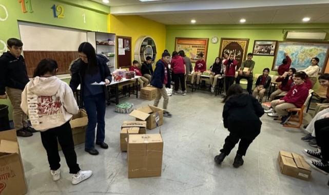 Viranşehir'de öğrencilerden ihtiyaç sahibi ailelere gıda desteği