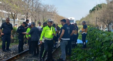 Yolcu trenin çarptığı kadın hayatını kaybetti
