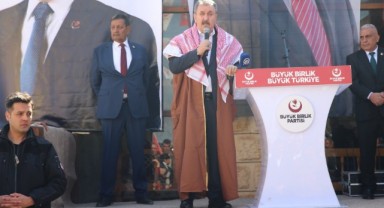 Yöresel elbise giren Destici, Şanlıurfa'da konuştu
