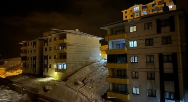 Yüksekova’da sahur vakti şiddetli deprem