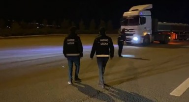18 kilo 240 gram esrar ele geçirildi: 2 gözaltı