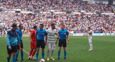 Amedspor evinde Iğdır Futbol Kulübü'ne 2-0 yenildi