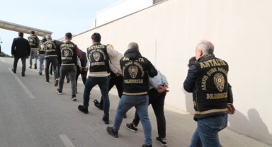 Antalya ve Urfa'da sahte savcı ve polis operasyonu