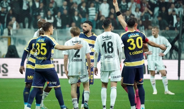 Beşiktaş’ta Svensson, Fenerbahçe derbisinde yok!