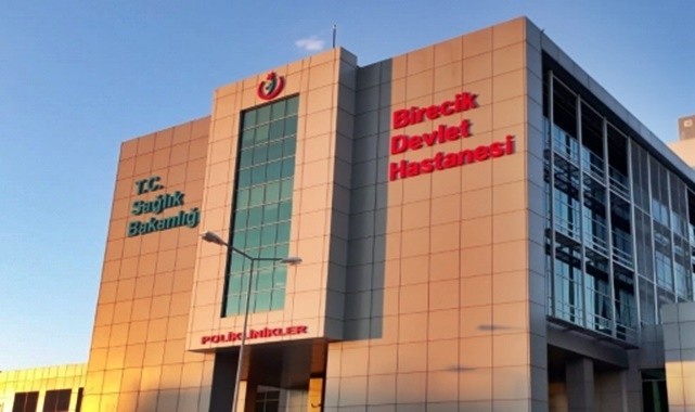 Birecik’te iki otomobil çarpıştı: 2’si ağır 3 yaralı