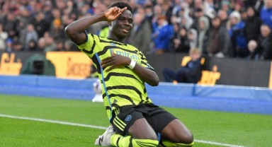 Bukayo Saka, kariyer sezonunu geçiriyor