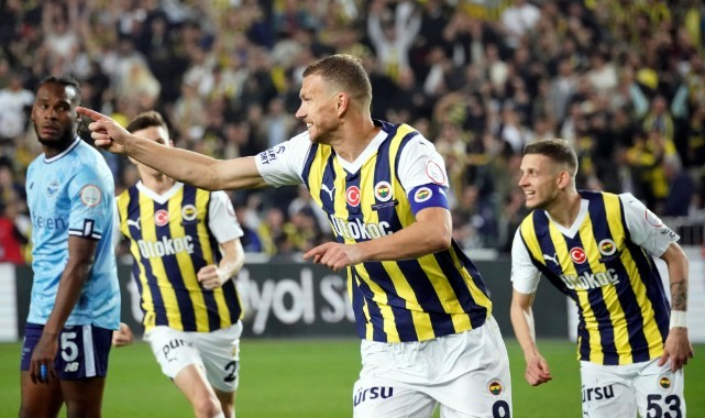 Edin Dzeko ligde 19. golüne ulaştı
