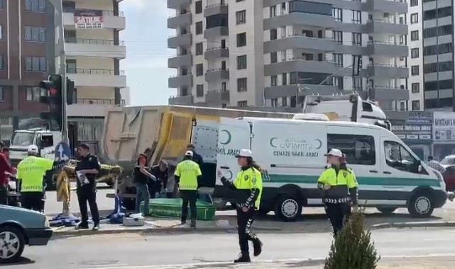Gaziantep'te kamyon ile motosiklet çarpıştı: 1 ölü