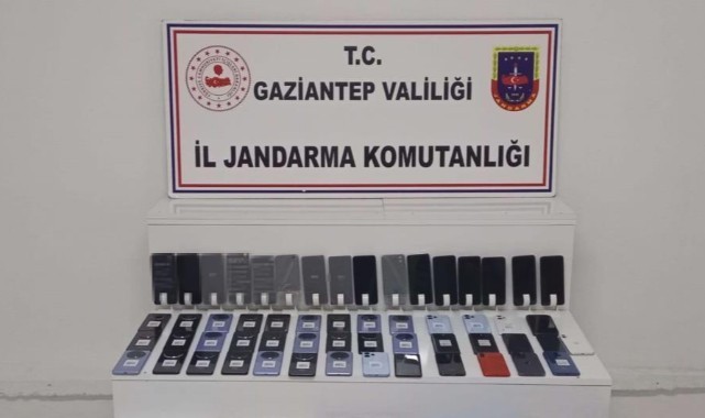 Gaziantep’te milyon TL değerinde kaçak telefon yakalandı