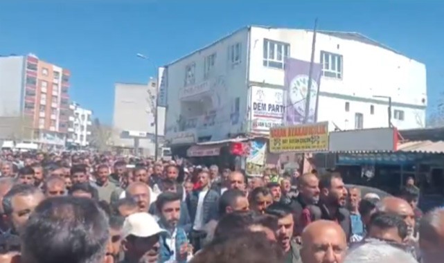 Hilvan'da halk sokağa indi!