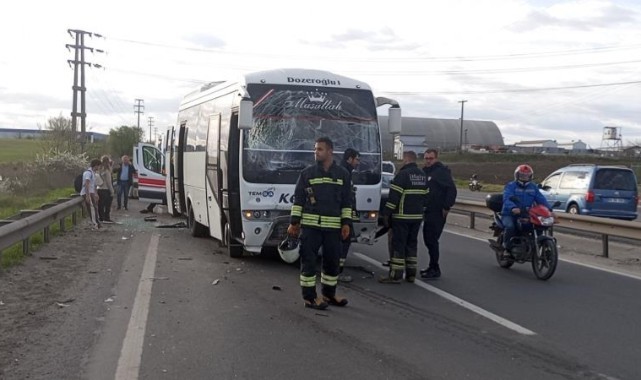 İşçi servisi askeri personel servisine çarptı: 16 yaralı