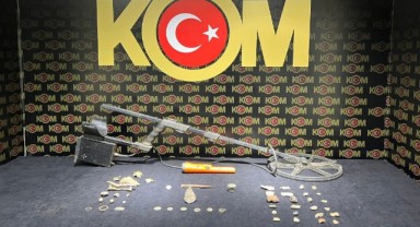 İzmir'de tarihi eser kaçakçısı yakalandı