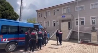 Jandarmanın operasyonunda 10 düzensiz göçmen yakalandı