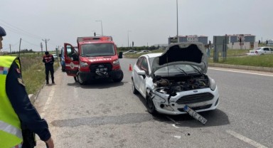 Kâhta'da iki otomobil çarpıştı: 5 yaralı