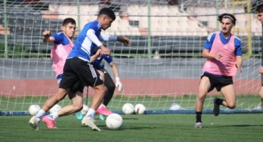 Karaköprü Belediyespor'da maaş krizi