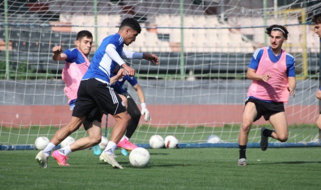 Karaköprü Belediyespor'da maaş krizi