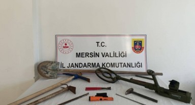 Mersin'de kaçak kazı yapan 2 kişi yakalandı